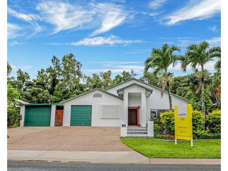 27 Bramble Street, Clifton Beach QLD 4879