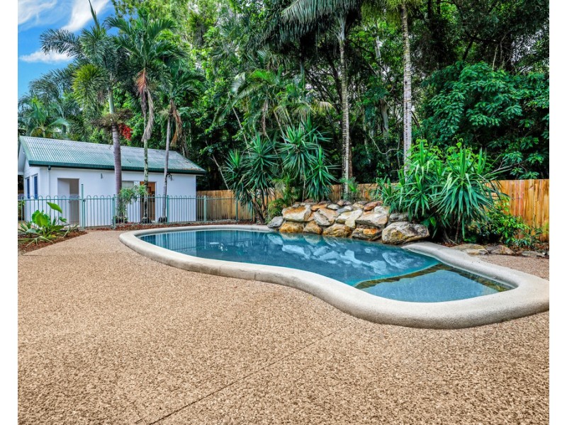 27 Bramble Street, Clifton Beach QLD 4879