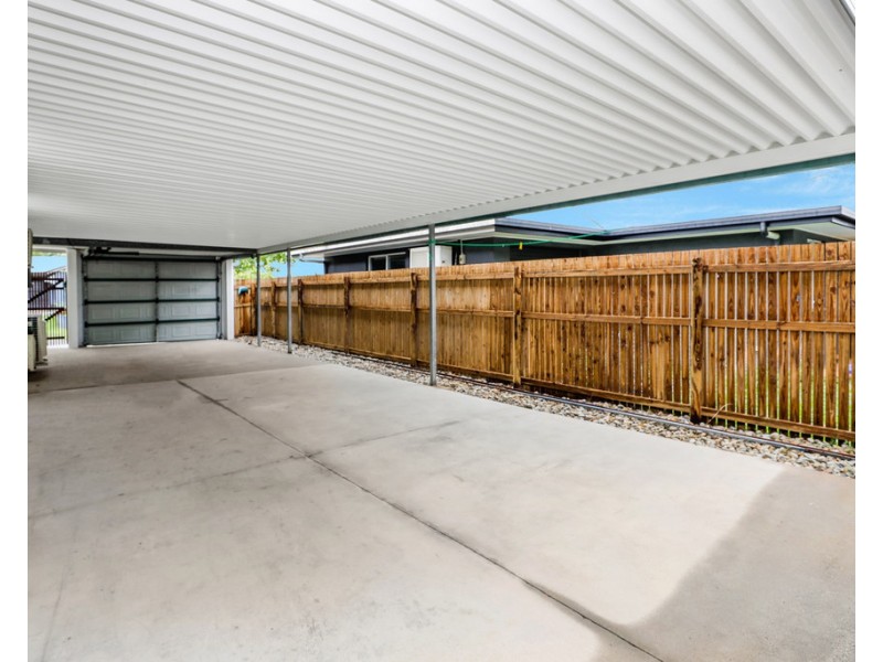 27 Bramble Street, Clifton Beach QLD 4879