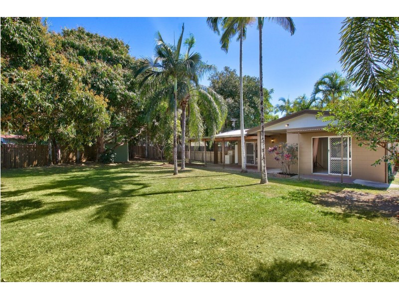 3 Newport Close, Kewarra Beach QLD 4879