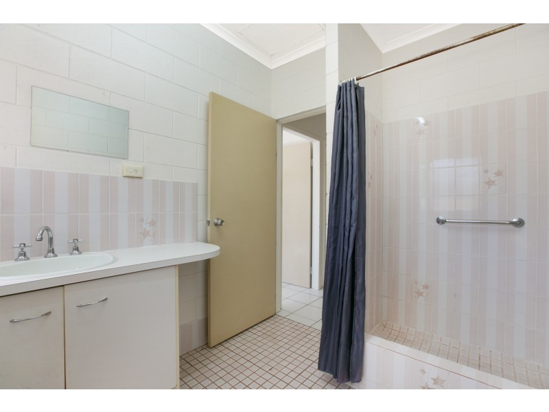 3 Newport Close, Kewarra Beach QLD 4879