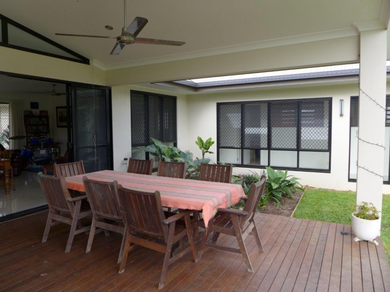 111 Xavier Herbert Drive, Redlynch QLD 4870