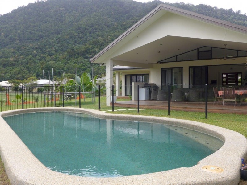 111 Xavier Herbert Drive, Redlynch QLD 4870