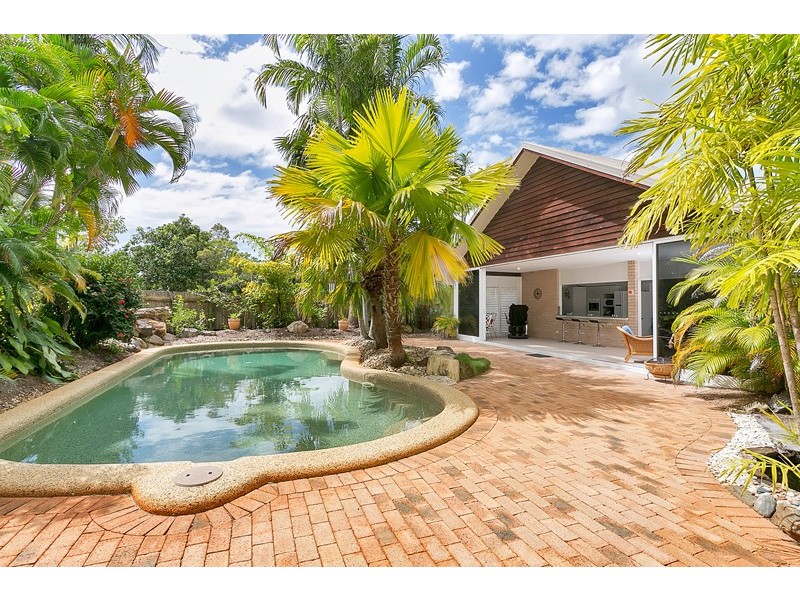 Clifton Beach QLD 4879