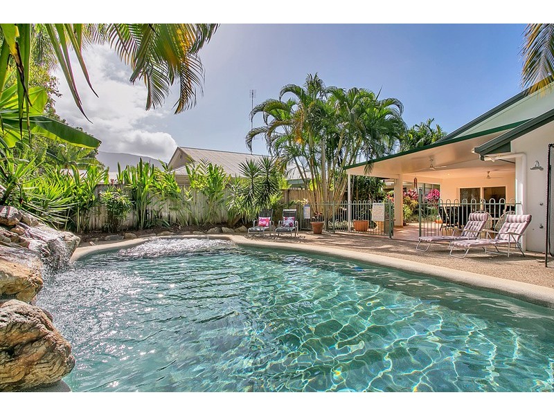 Clifton Beach QLD 4879