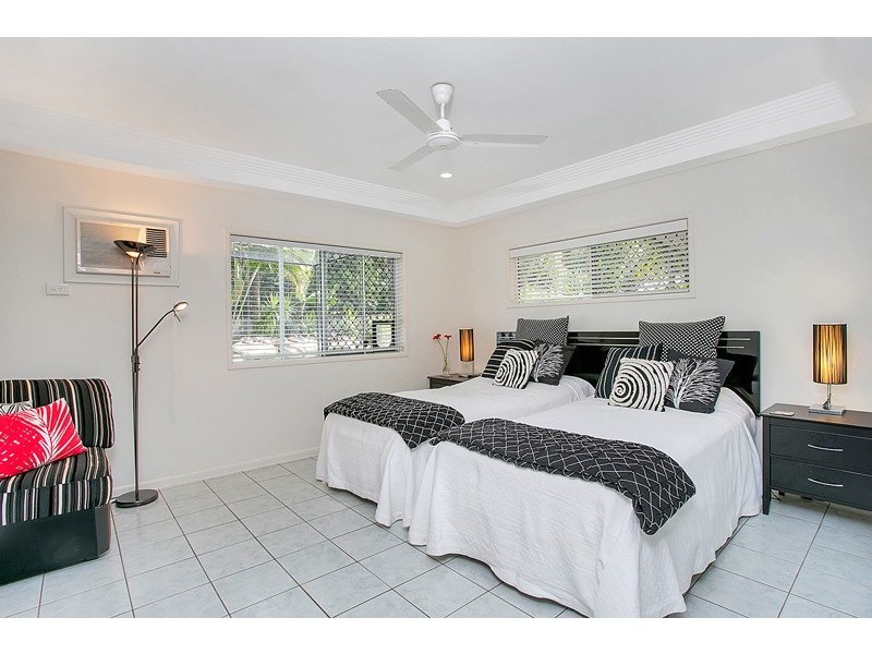 Clifton Beach QLD 4879