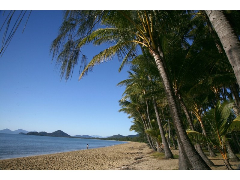 Clifton Beach QLD 4879