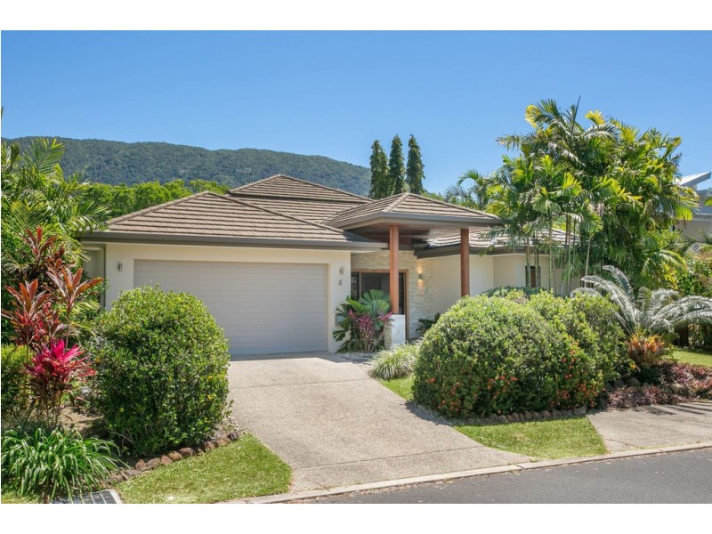 4 Lillian Road, Palm Cove QLD 4879