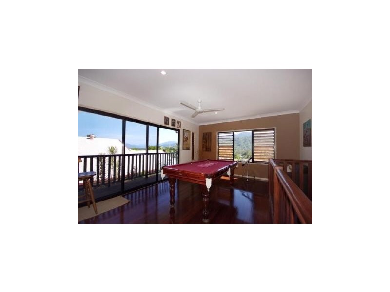 16 Lookout Terrace, Trinity Beach QLD 4879