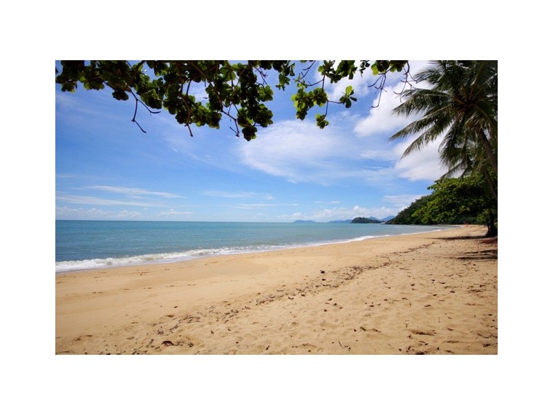 Trinity Beach QLD 4879