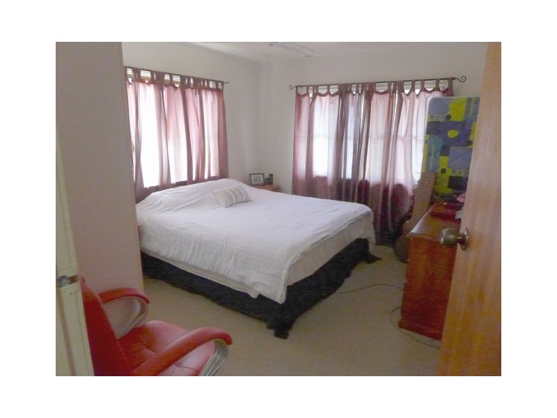 Holloways Beach QLD 4878