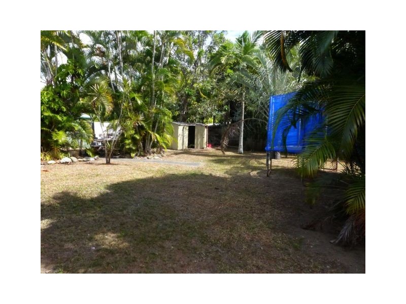 Holloways Beach QLD 4878