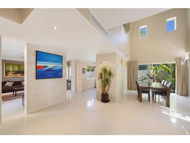 Westcourt QLD 4870