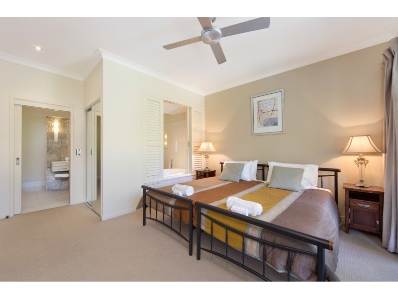 Westcourt QLD 4870