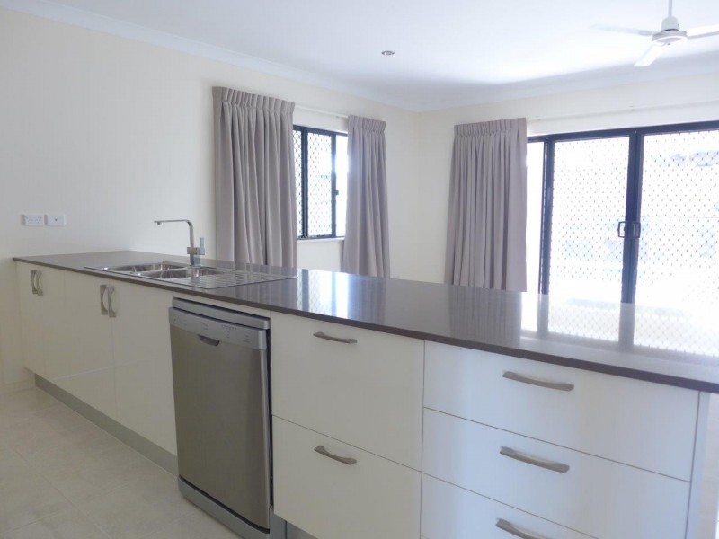 94 Roberts Drive, Trinity Beach QLD 4879