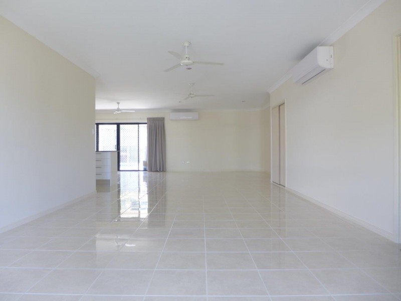 94 Roberts Drive, Trinity Beach QLD 4879