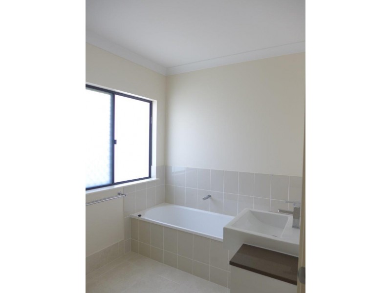 94 Roberts Drive, Trinity Beach QLD 4879