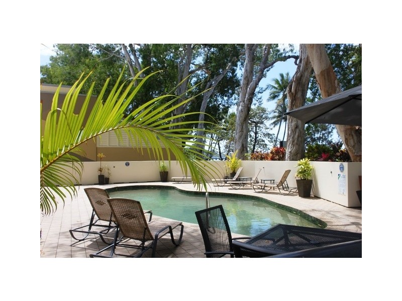 3/131 Williams Esplanade, Palm Cove QLD 4879