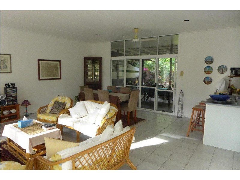 46 Satellite St, Clifton Beach QLD 4879