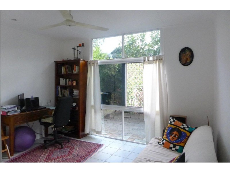 46 Satellite St, Clifton Beach QLD 4879