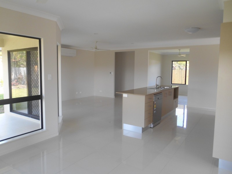21 Como Close, Kewarra Beach QLD 4879