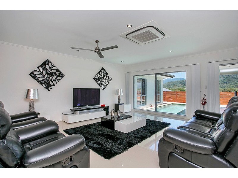 Trinity Beach QLD 4879