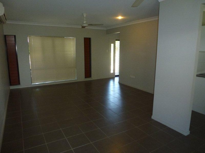 86 Roberts Drive, Trinity Beach QLD 4879