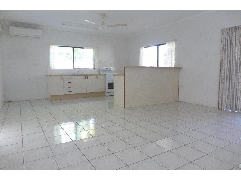 34 Jamieson St, Trinity Beach QLD 4879