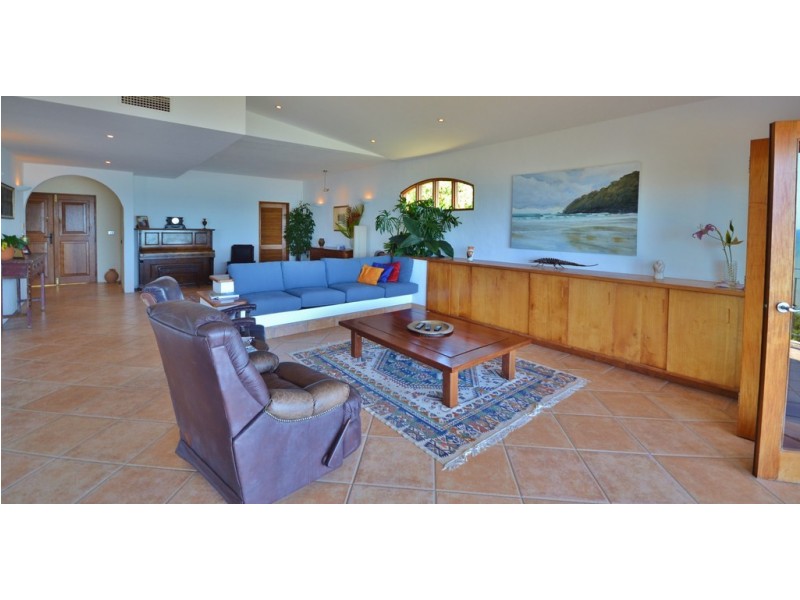 24/7 Tari Place, Trinity Beach QLD 4879