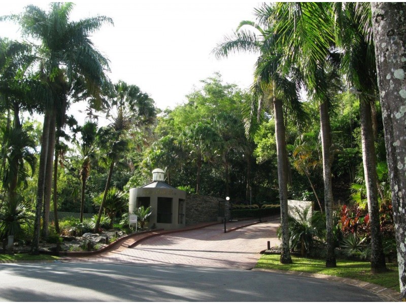 24/7 Tari Place, Trinity Beach QLD 4879