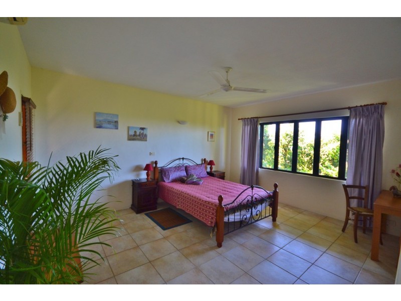 24/7 Tari Place, Trinity Beach QLD 4879