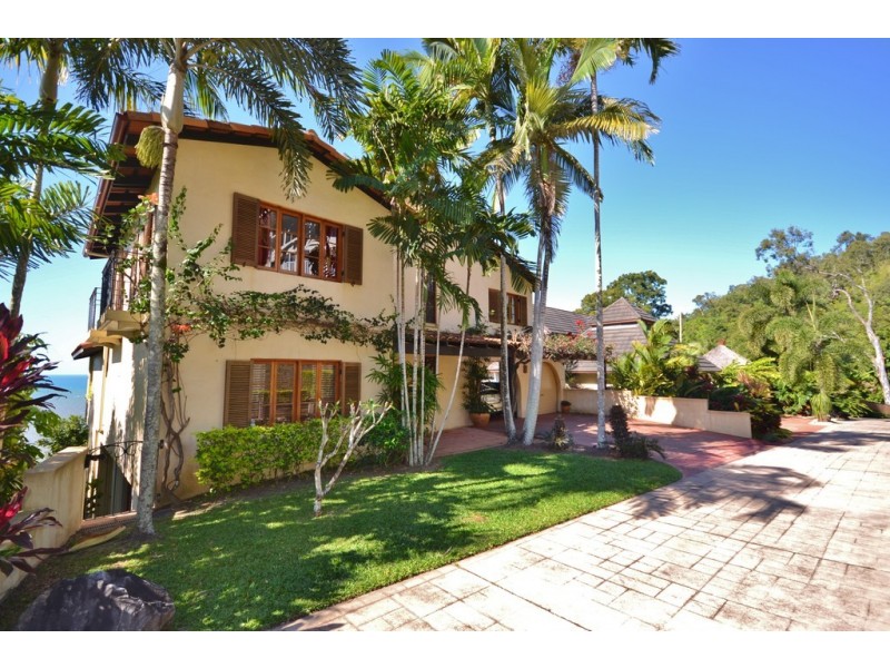 24/7 Tari Place, Trinity Beach QLD 4879