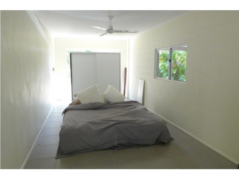 18 Hope St, Clifton Beach QLD 4879