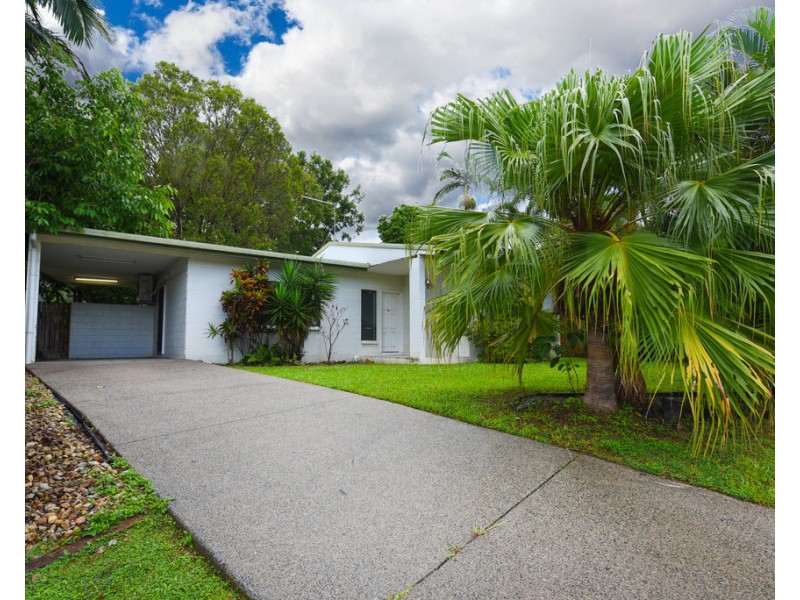 5 Newport Close, Kewarra Beach QLD 4879