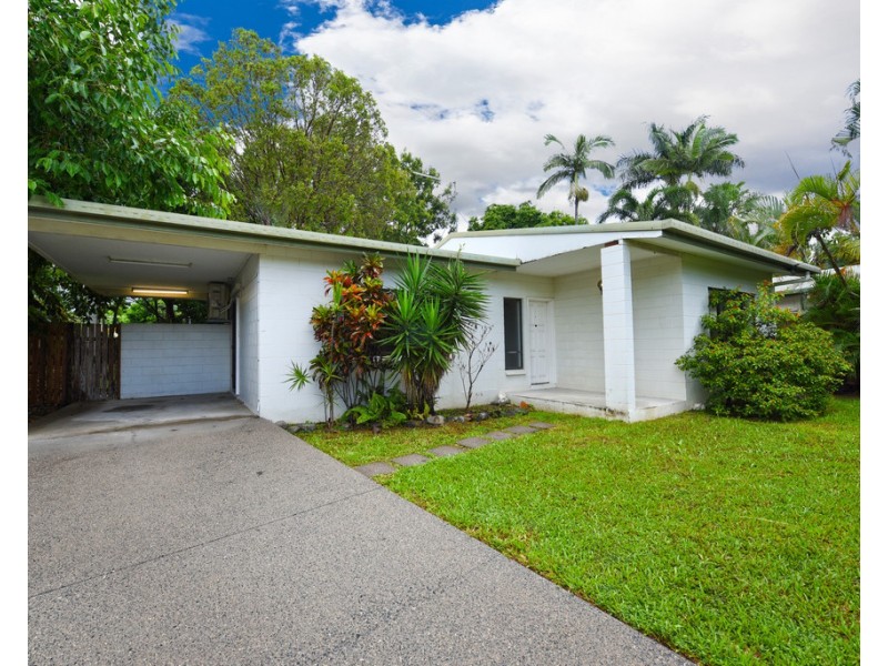 5 Newport Close, Kewarra Beach QLD 4879