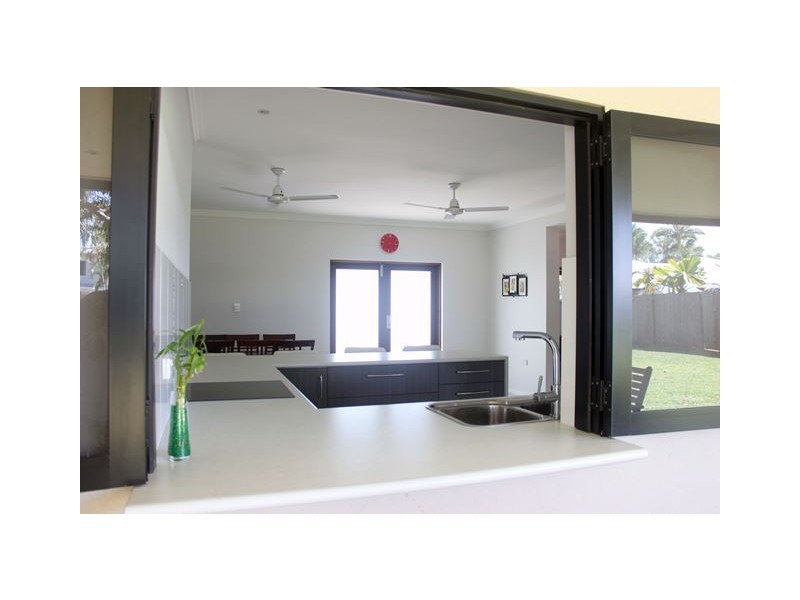 Trinity Beach QLD 4879