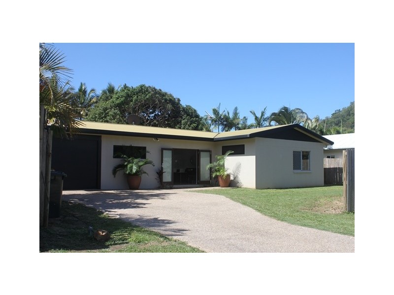 Trinity Beach QLD 4879