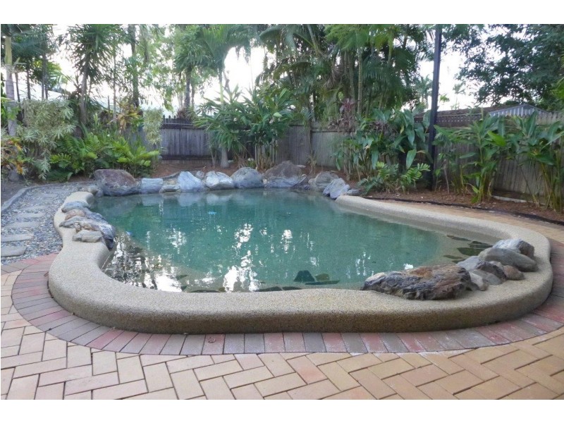 18 Rabaul Street, Trinity Beach QLD 4879