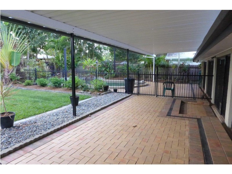 18 Rabaul Street, Trinity Beach QLD 4879