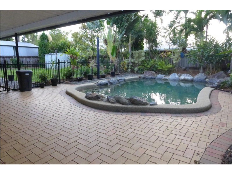 18 Rabaul Street, Trinity Beach QLD 4879