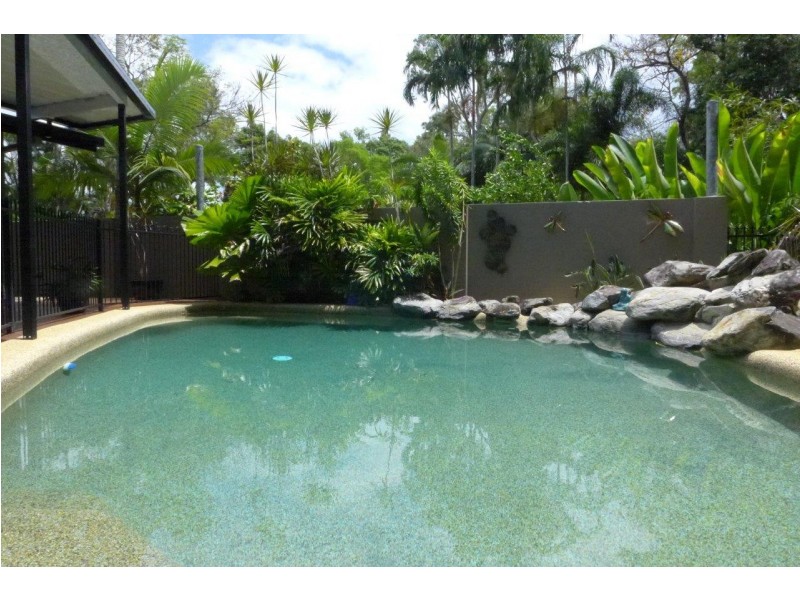 16 Trinidad Close, Trinity Beach QLD 4879