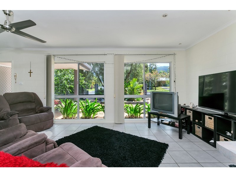 18 Hope Street, Clifton Beach QLD 4879