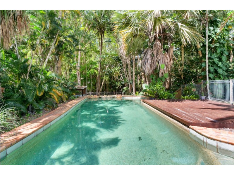 18 Hope Street, Clifton Beach QLD 4879