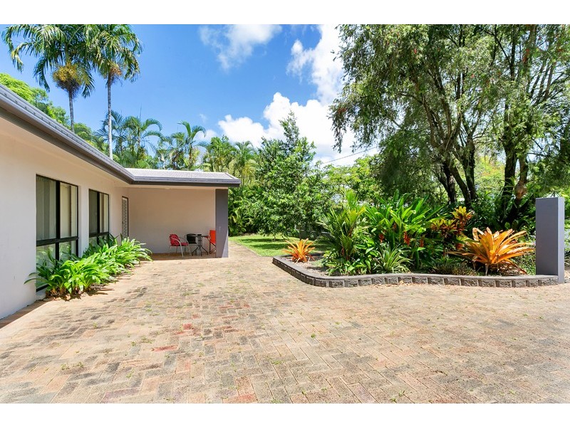 18 Hope Street, Clifton Beach QLD 4879