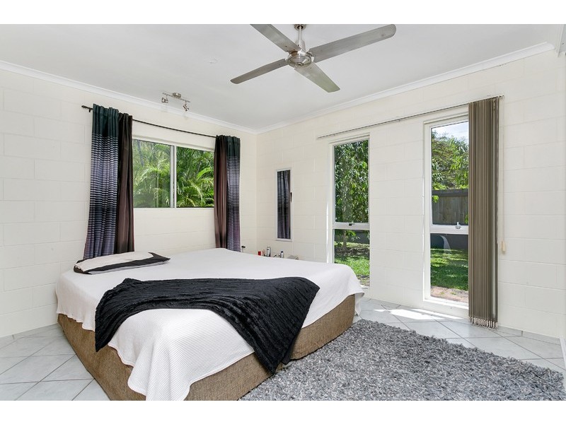 18 Hope Street, Clifton Beach QLD 4879