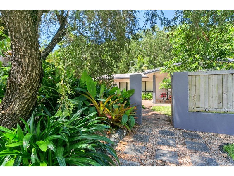 18 Hope Street, Clifton Beach QLD 4879