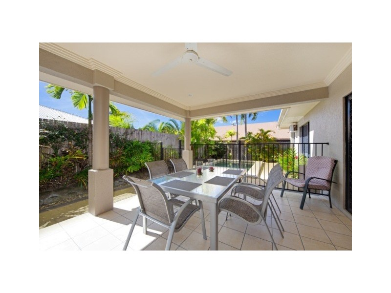 5 Macarthur Close, Palm Cove QLD 4879