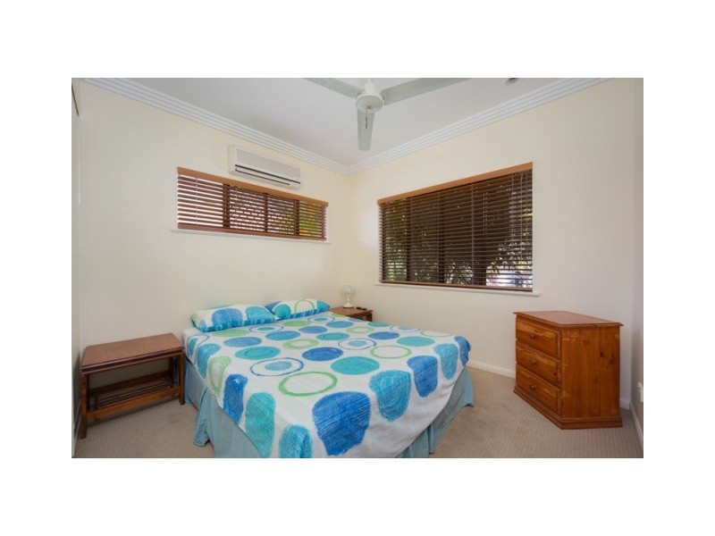 5 Macarthur Close, Palm Cove QLD 4879