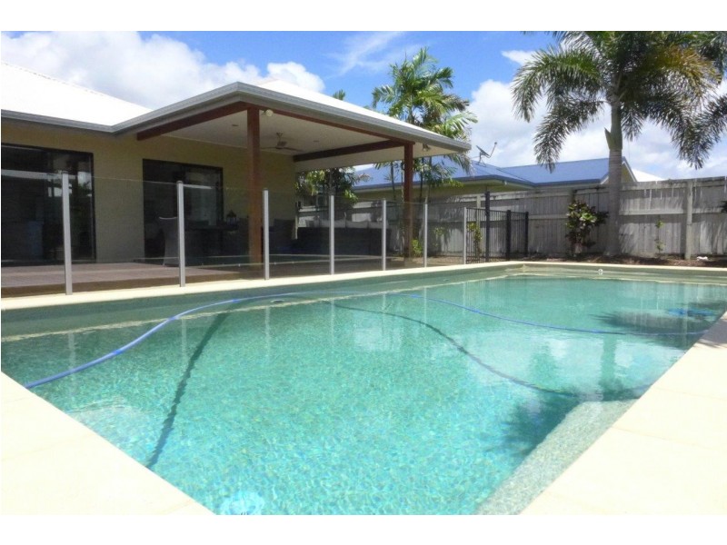 11 Norwood Crescent, Trinity Park QLD 4879