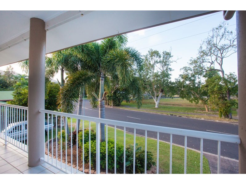 87 Moore Road, Kewarra Beach QLD 4879